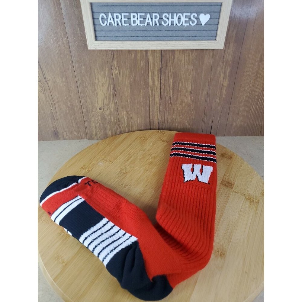 NWT TCK COMFORT WISCONSIN BADGERS RED/BLACK STRIPE KNEE HIGHS WOMEN'S 5-9.5